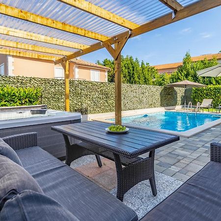 Lotus Villas Resort Pula Zewnętrze zdjęcie